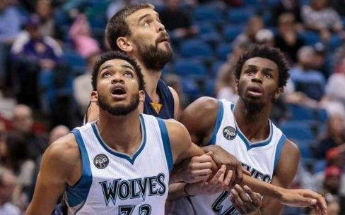 中国足协代表团访问法兰克福俱乐部，双方开展深度交流（中国足协代表团赴法兰克福俱乐部考察，双方展开深入对话）