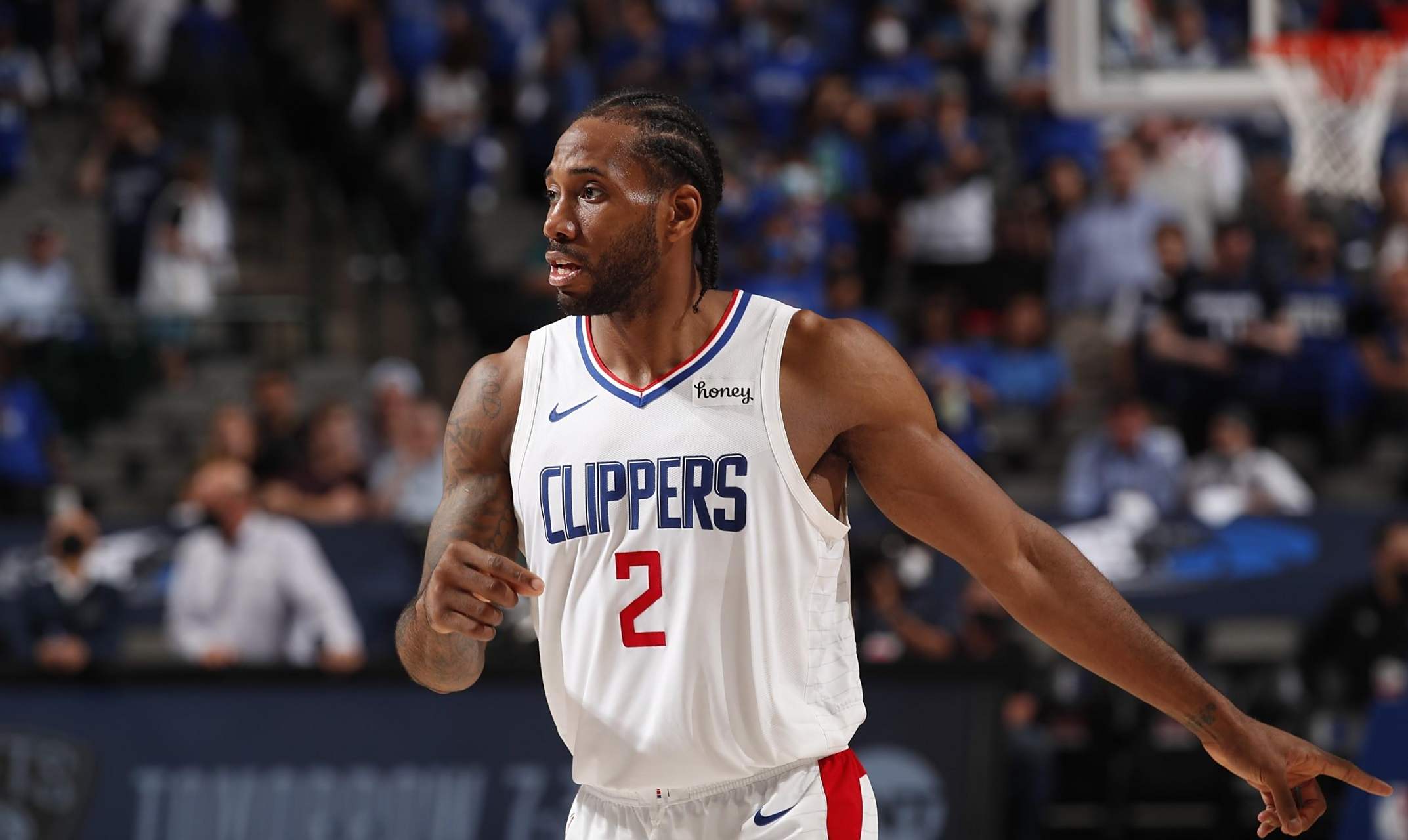 马德兴：有关方面对王洪亮带队0-3巴西不满，却对女足0-8沉默（马德兴：相关方面对王洪亮率队0-3负巴西不满，对女足0-8却缄默不语）